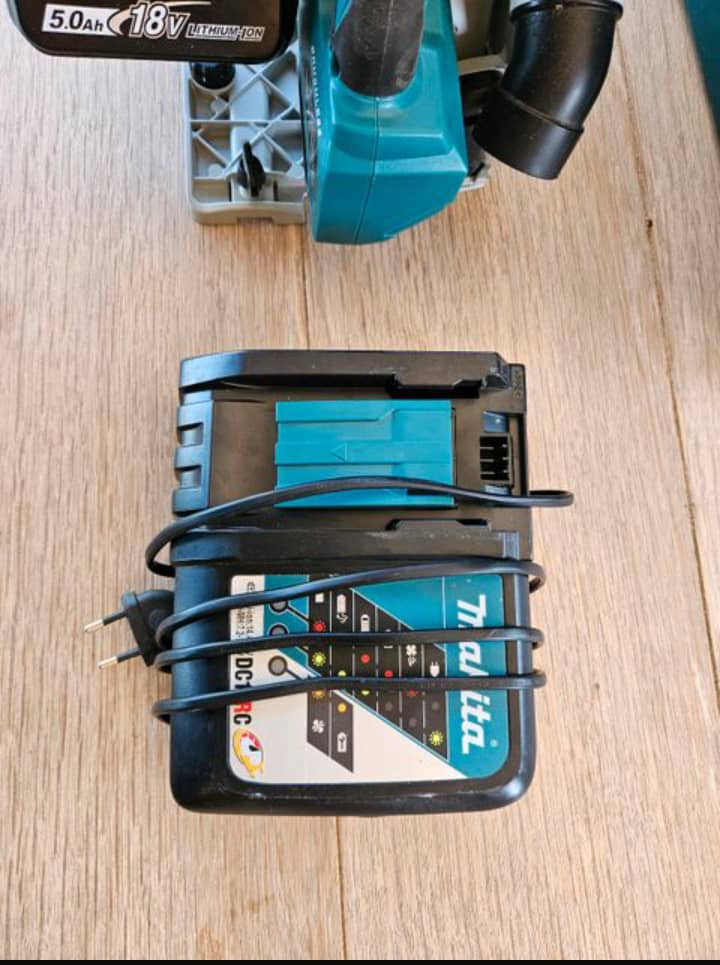 Vente de Makita pas neuf mais jamais utilisé - Miniature 6