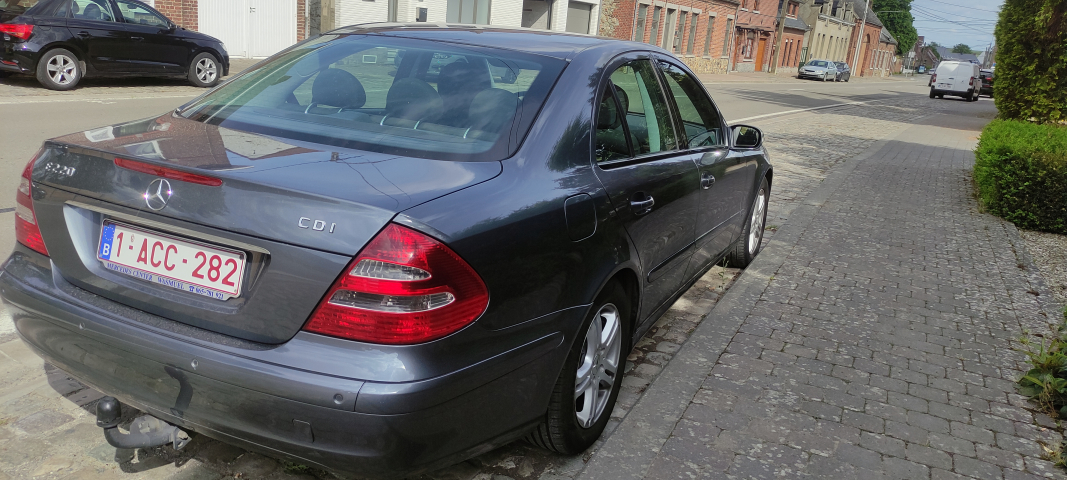 Mercedes Class E220 (W211) 2005