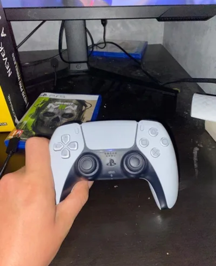 PlayStation 5 - Miniature 2