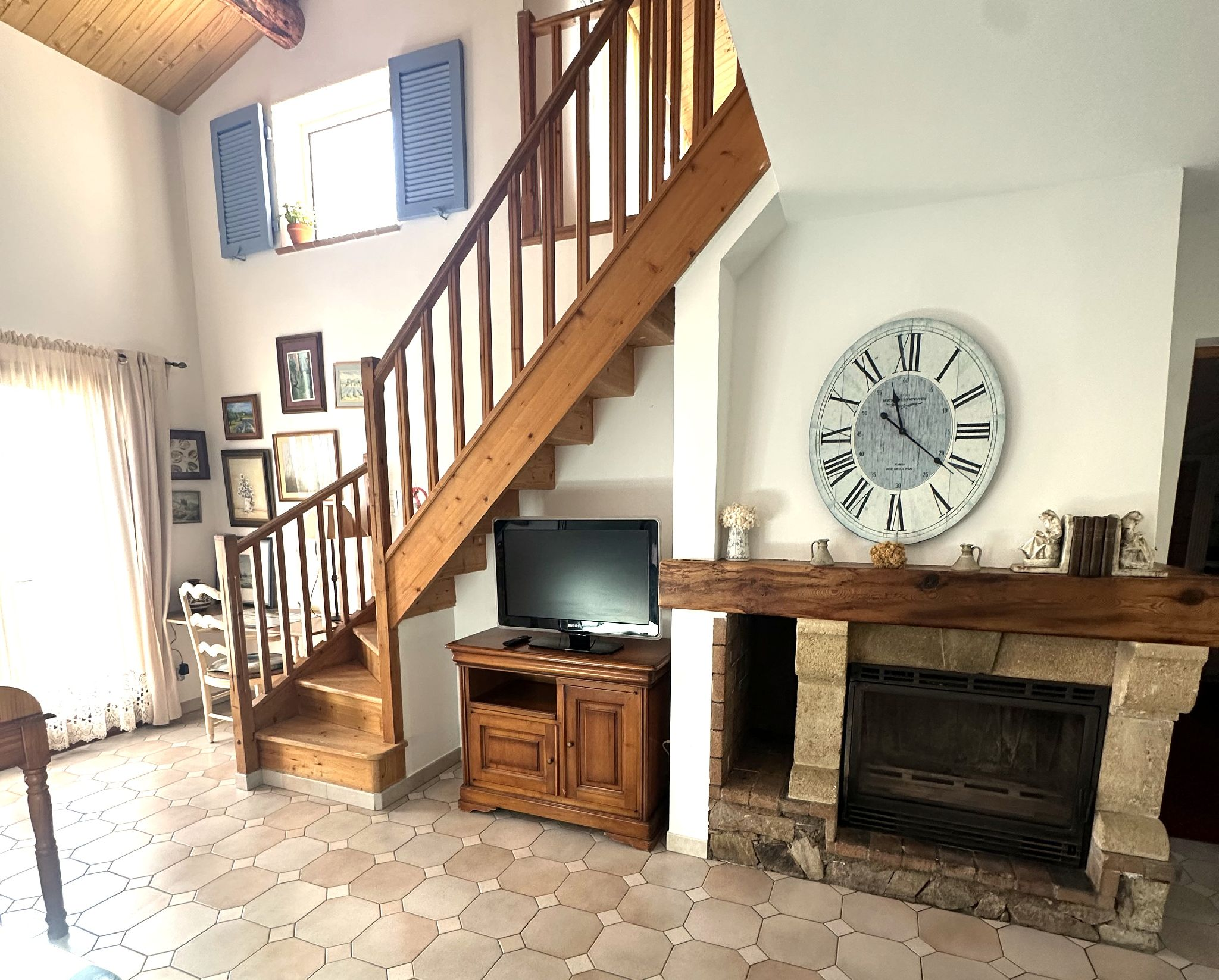 Appartement de type T4 en duplex sur une propriété privée L33 - Miniature 3