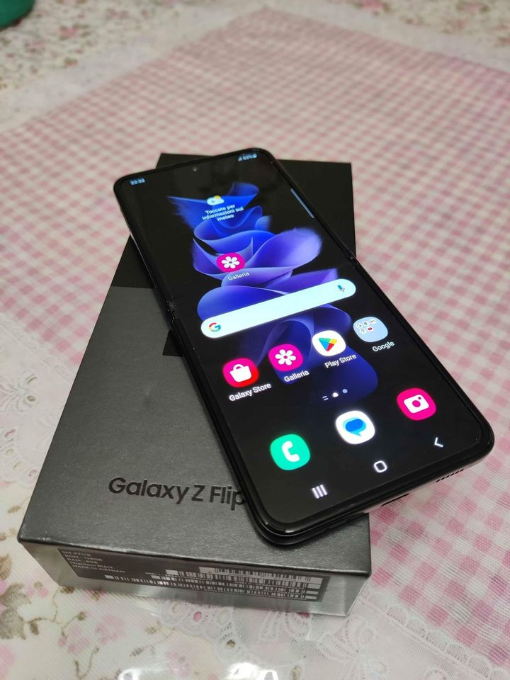 Je vend mon Samsung Galaxy Z Flip3 / 256 Go