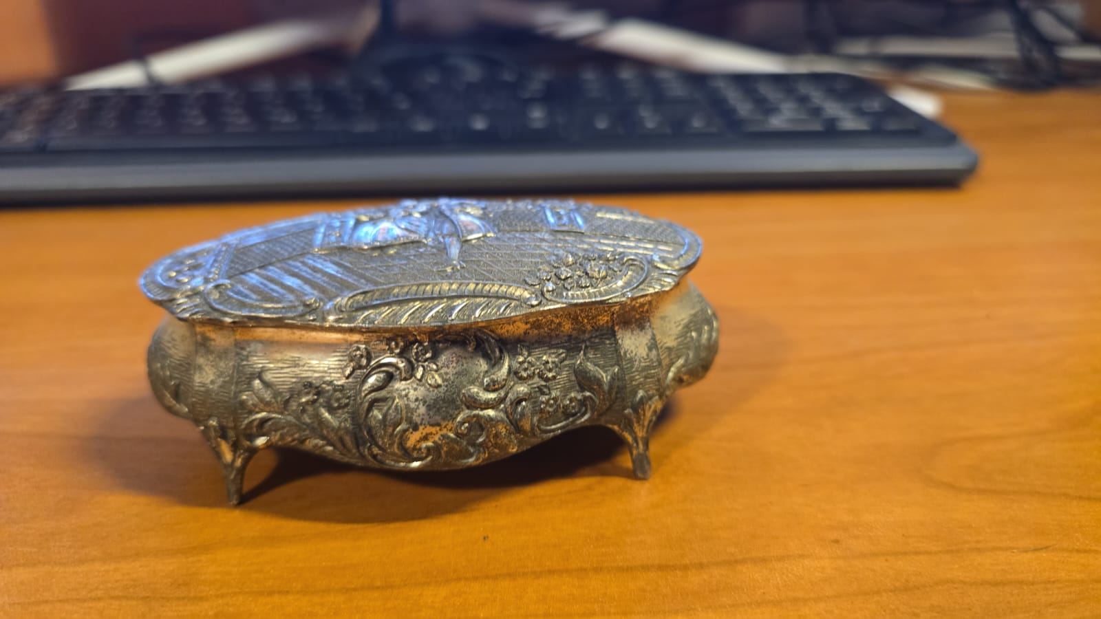 Vendre une magnifique boîte à bijoux en métal - Miniature 3