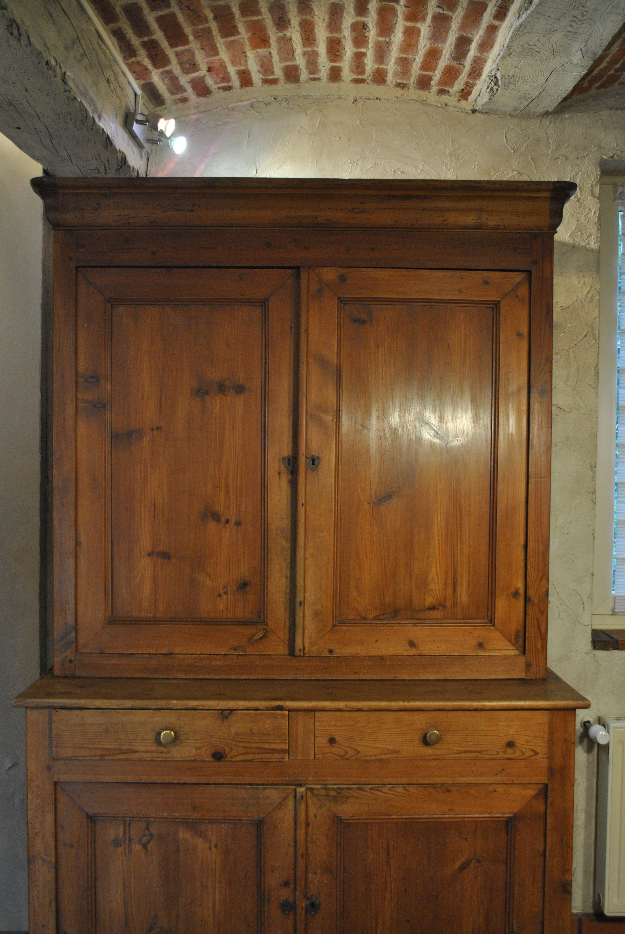 Vaisselier style Louis Philippe en bois