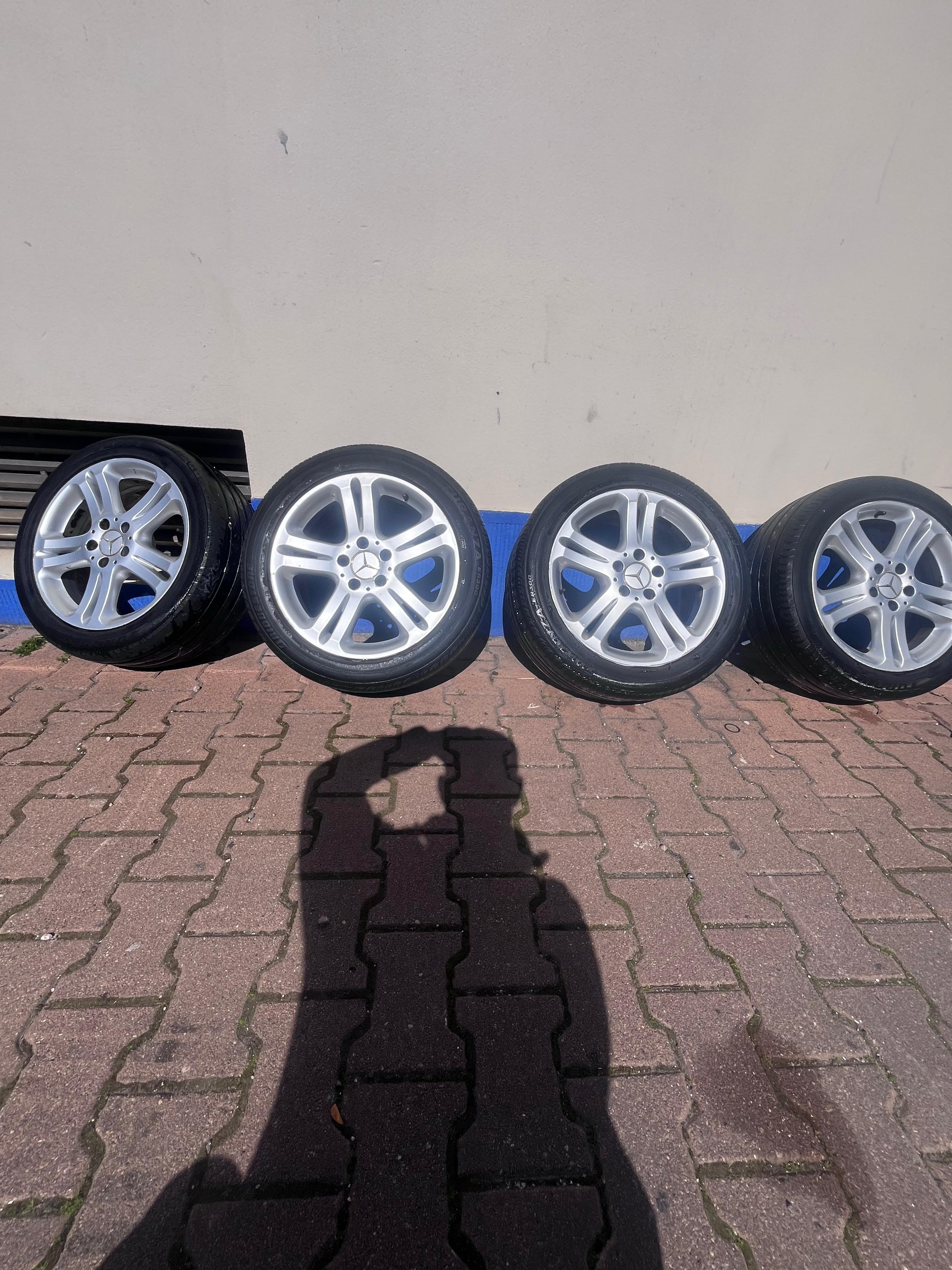 Vente de 4 jantes pour voiture