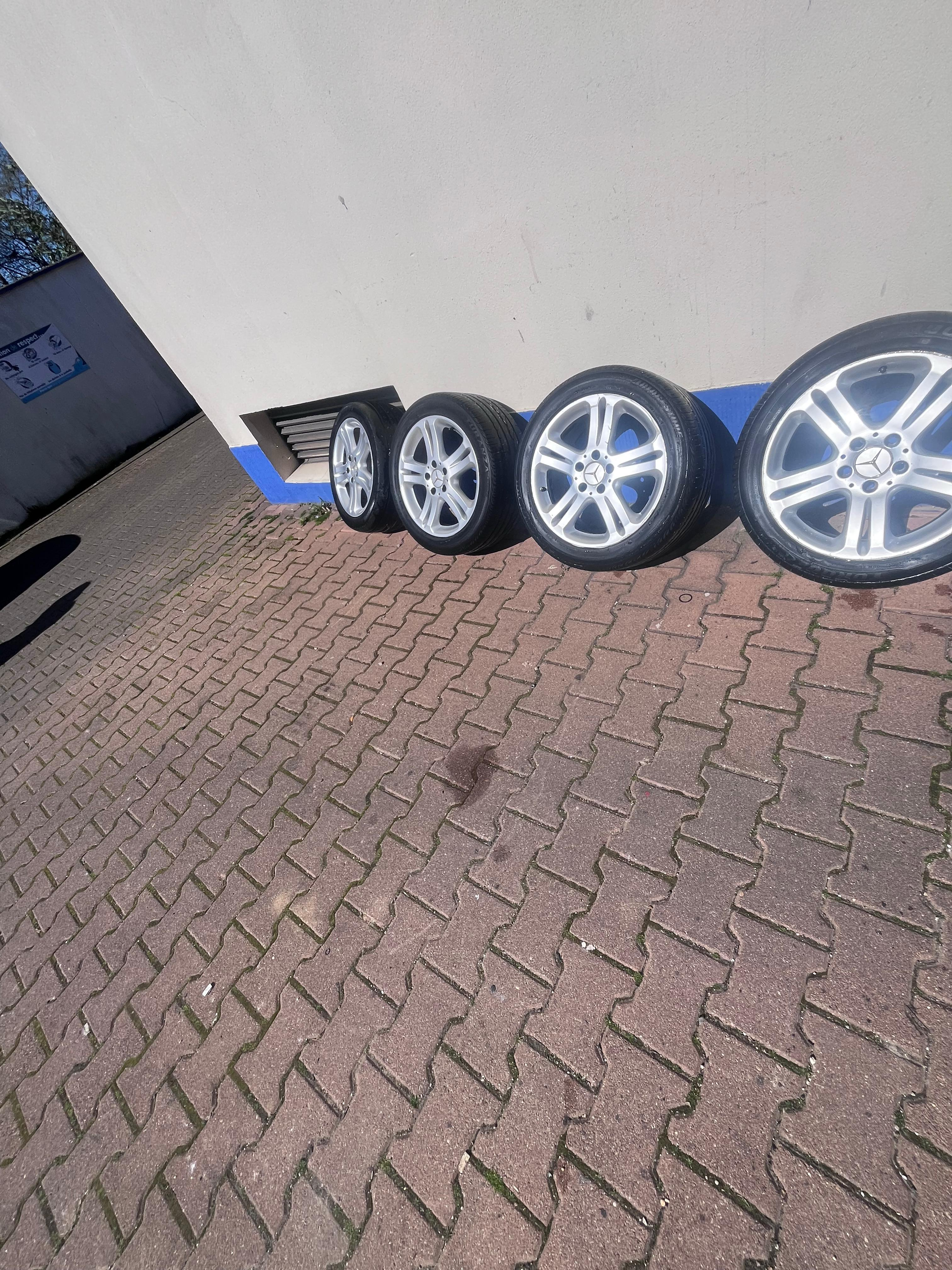 Vente de 4 jantes pour voiture - Miniature 2