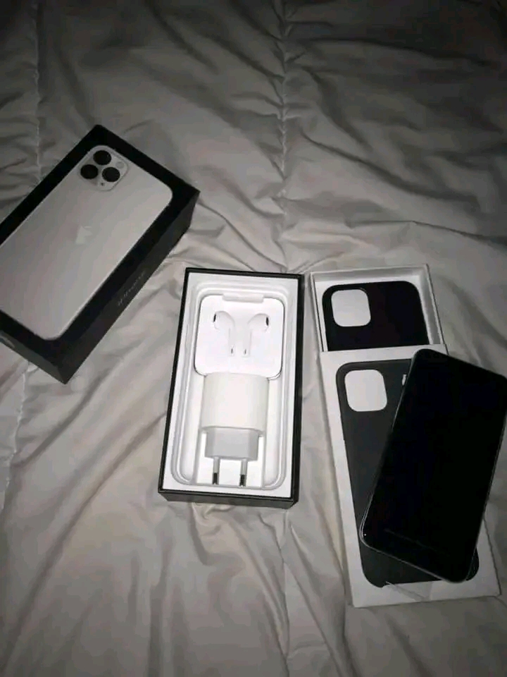 Apple iphone 11 - Photo 1