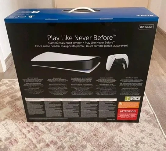 PS5 neuf avec 2 manettes et 9 jeux gratuits - Miniature 3