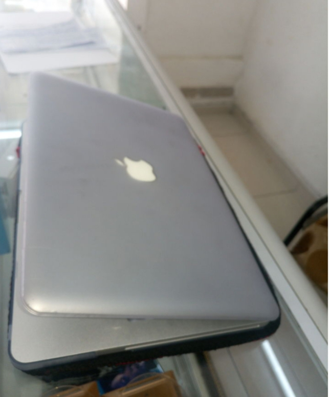 Ordinateur portable apple sans problème encore neuf disponible