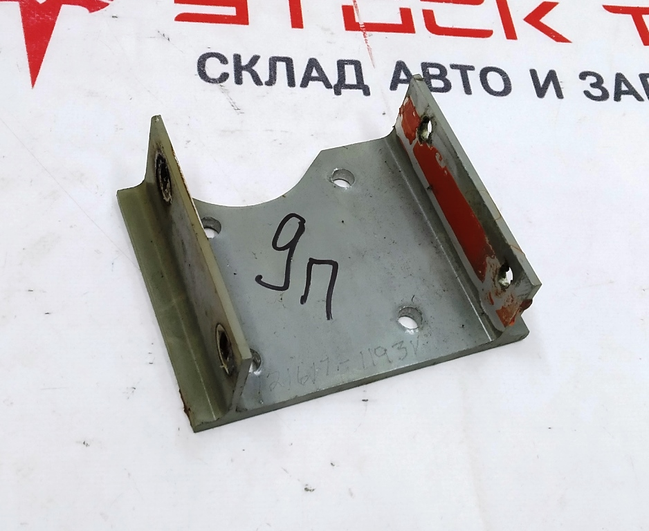 Support de montage du moteur avant droit du quart avant Support de montage Tesla  1069433-S0-A