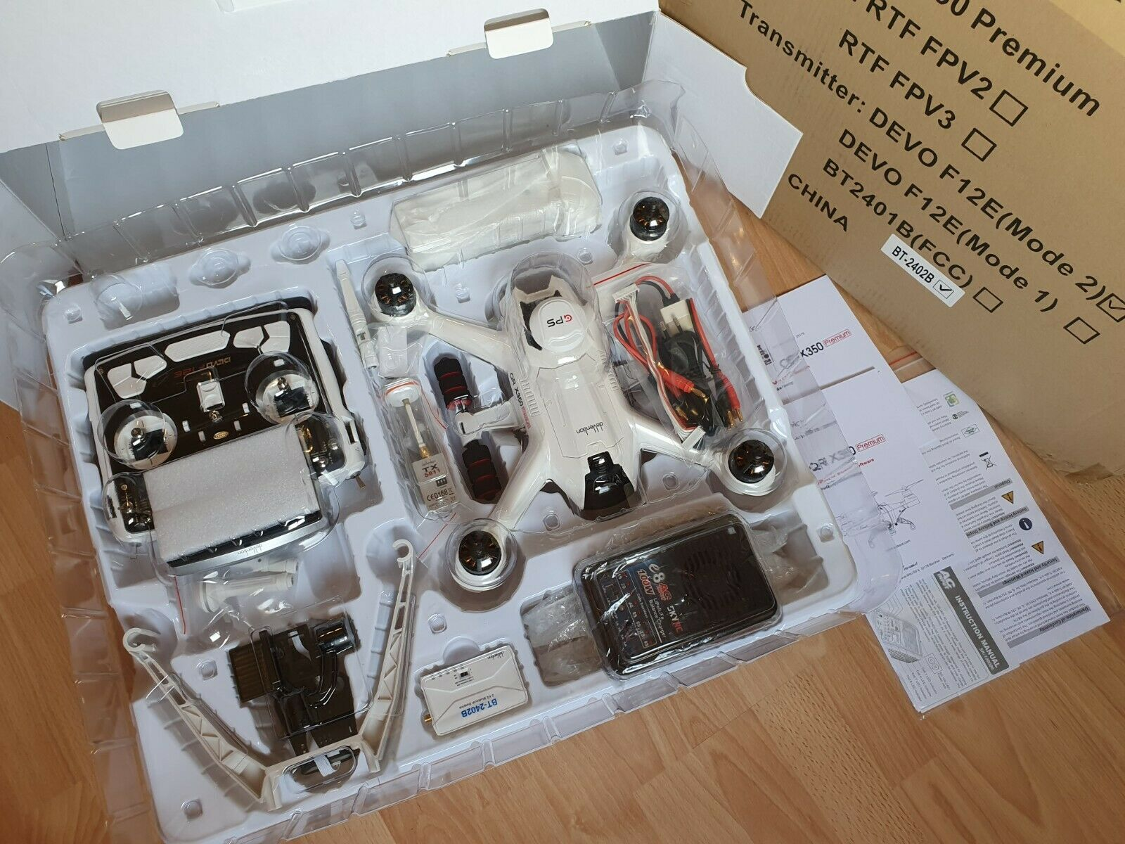 DRONE WALKERA QR X350 Premium Télécommande DEVO F12E chargeur accus