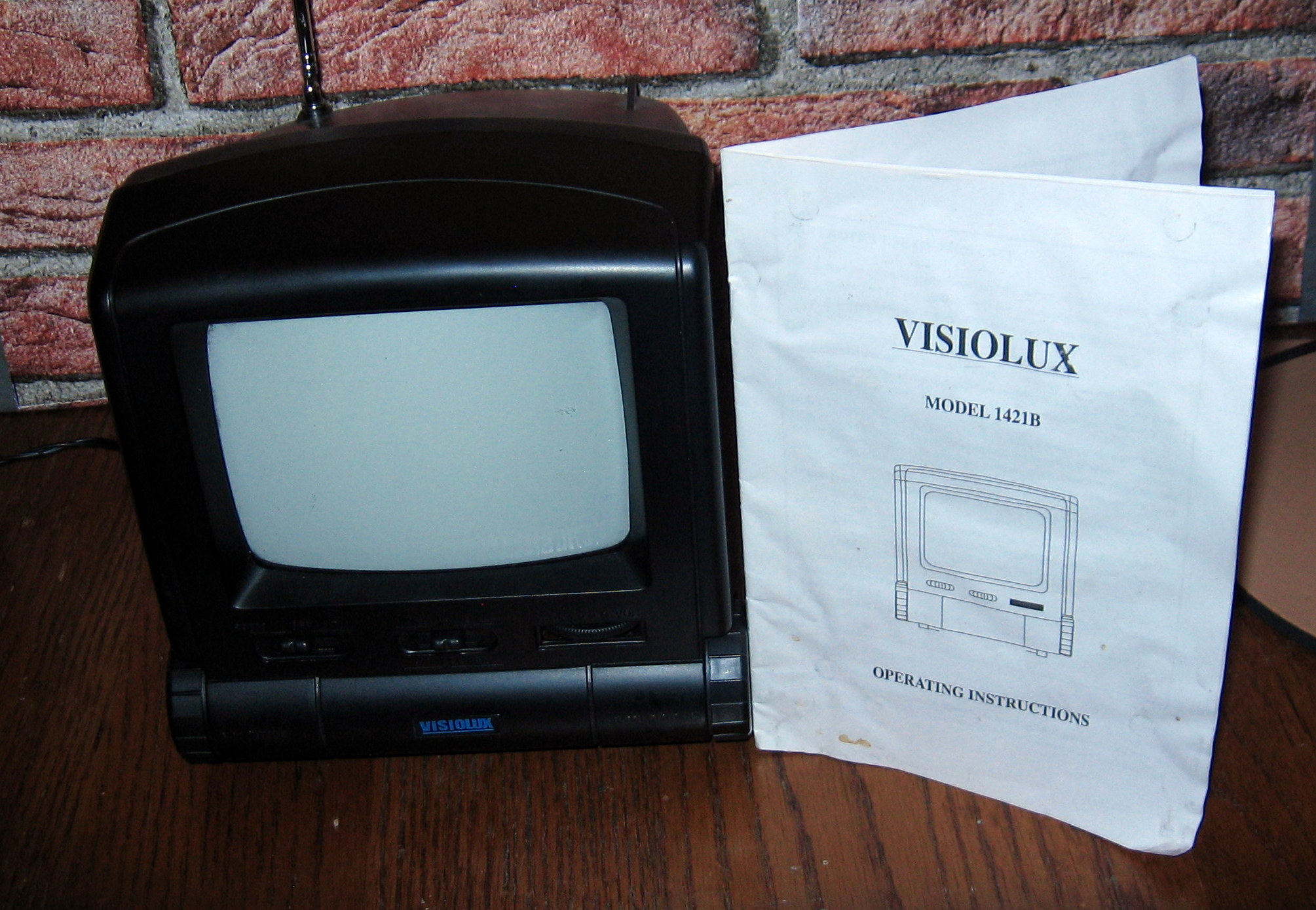 Mini télé/radio Visiolux et radio CD Thomson - Miniature 2