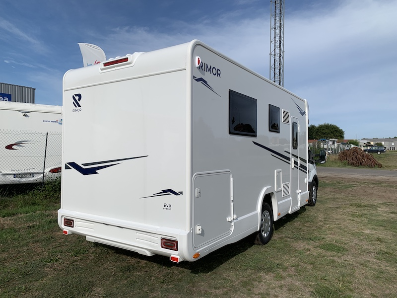 Camping car occasion - Miniature 2