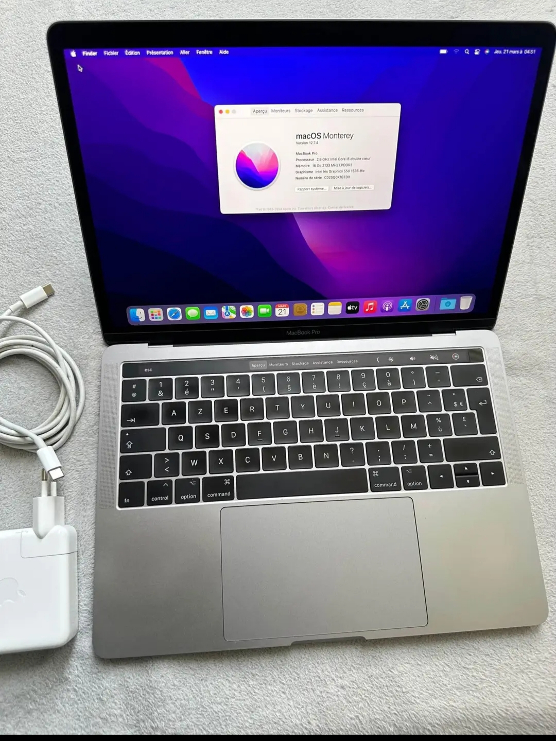Vente de mon PC MacBook pro comme neuf