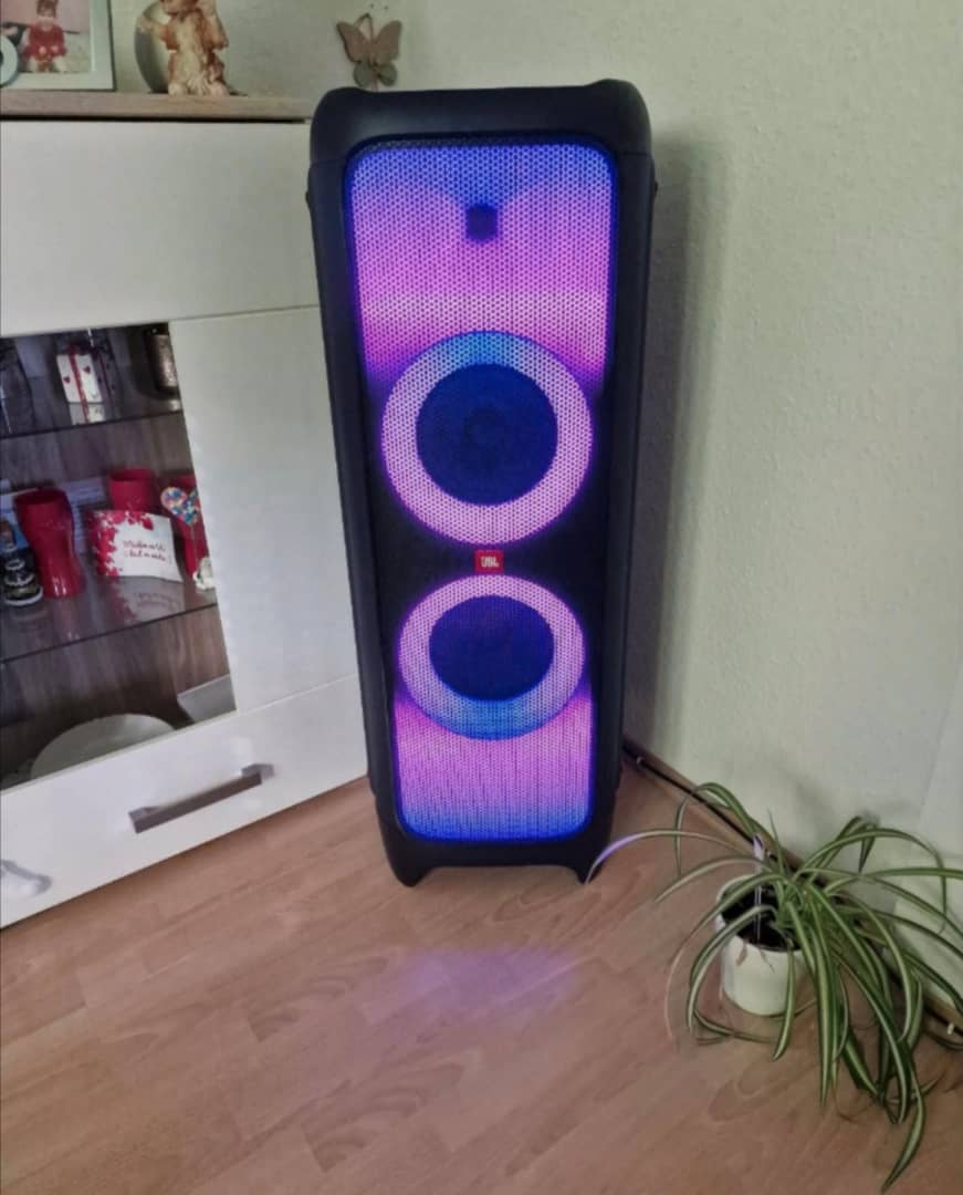 JBL Partybox 1000 presque neuve