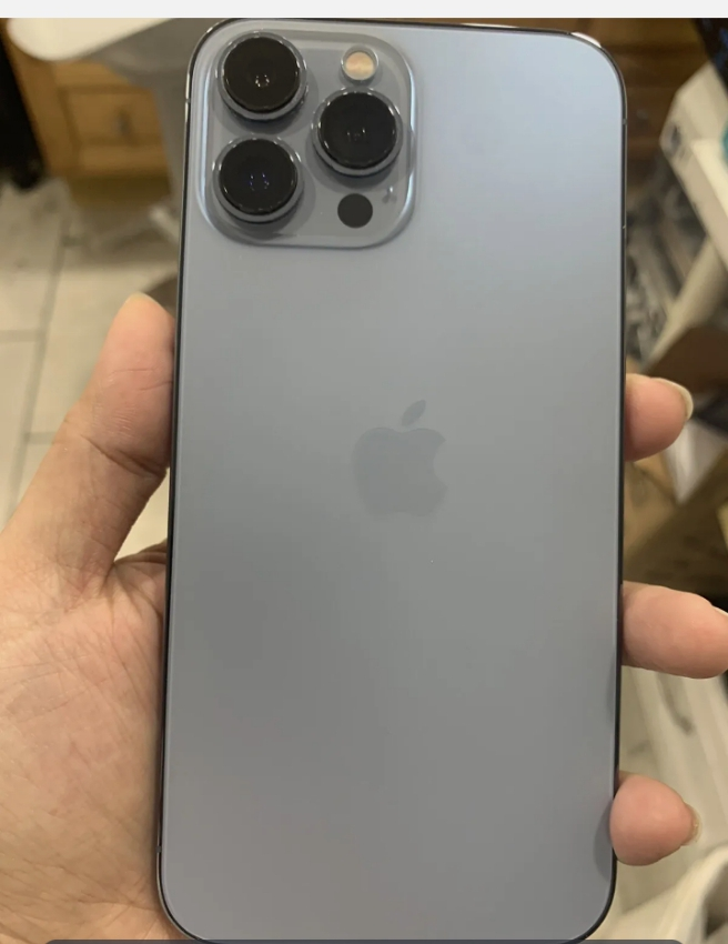 Iphone  13 pro max unlocked - Miniature 2
