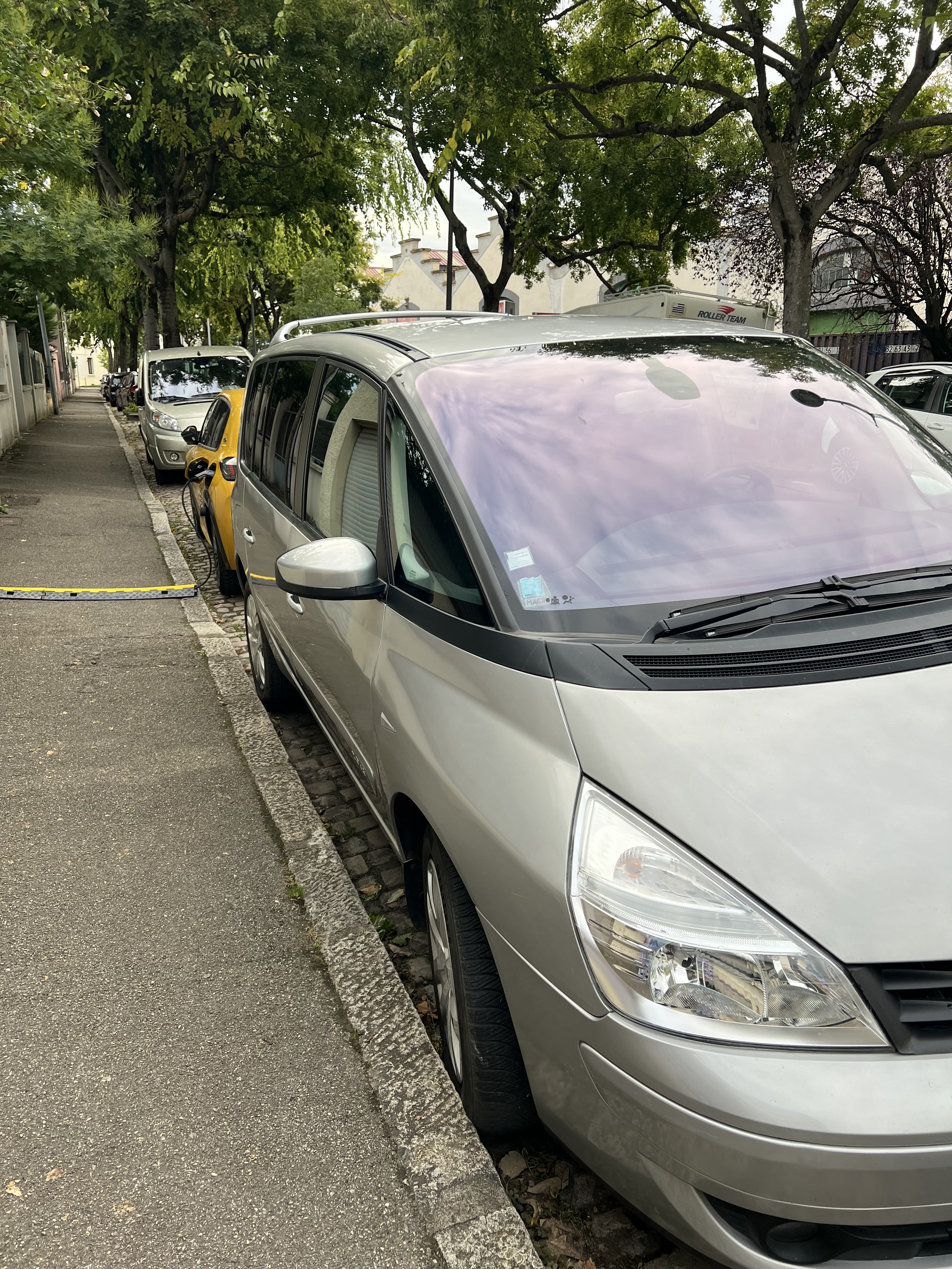 Renault Espace 7 place - Miniature 2