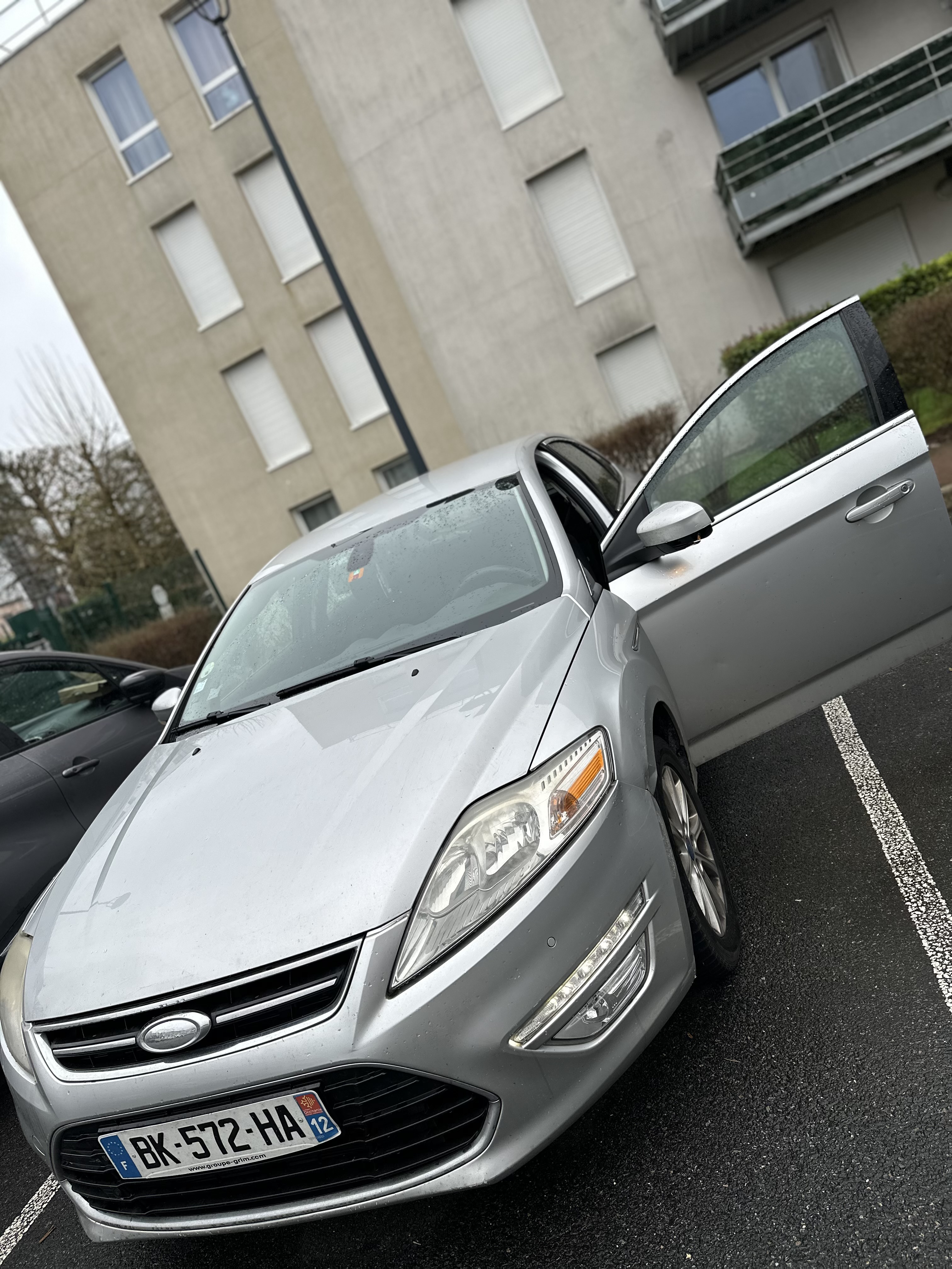 Ford Mondeo 2011 à vendre - Miniature 2