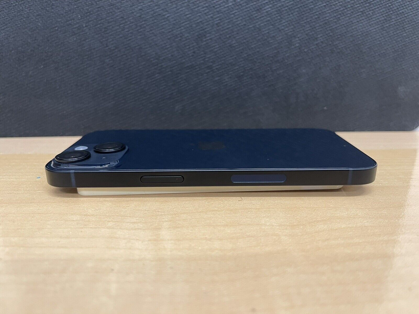 Iphone 14 midnight - Miniature 5