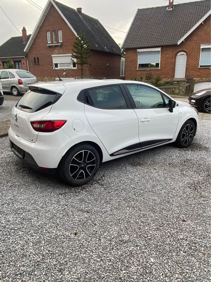 Renault clio 1.2 Cc essence année 2015 !!! 100000 km !!! - Miniature 3