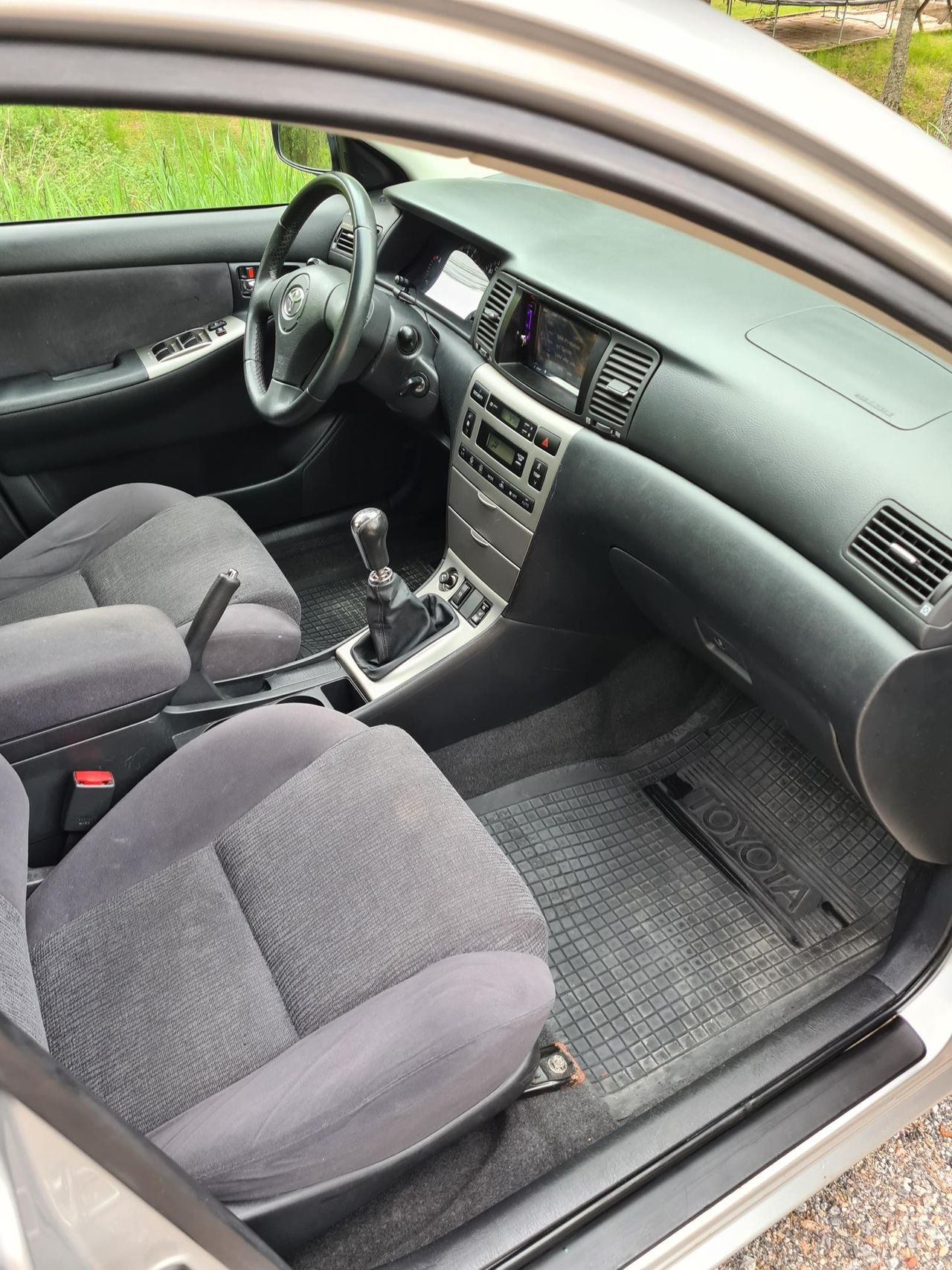 Toyota COROLLA 115 manuelle