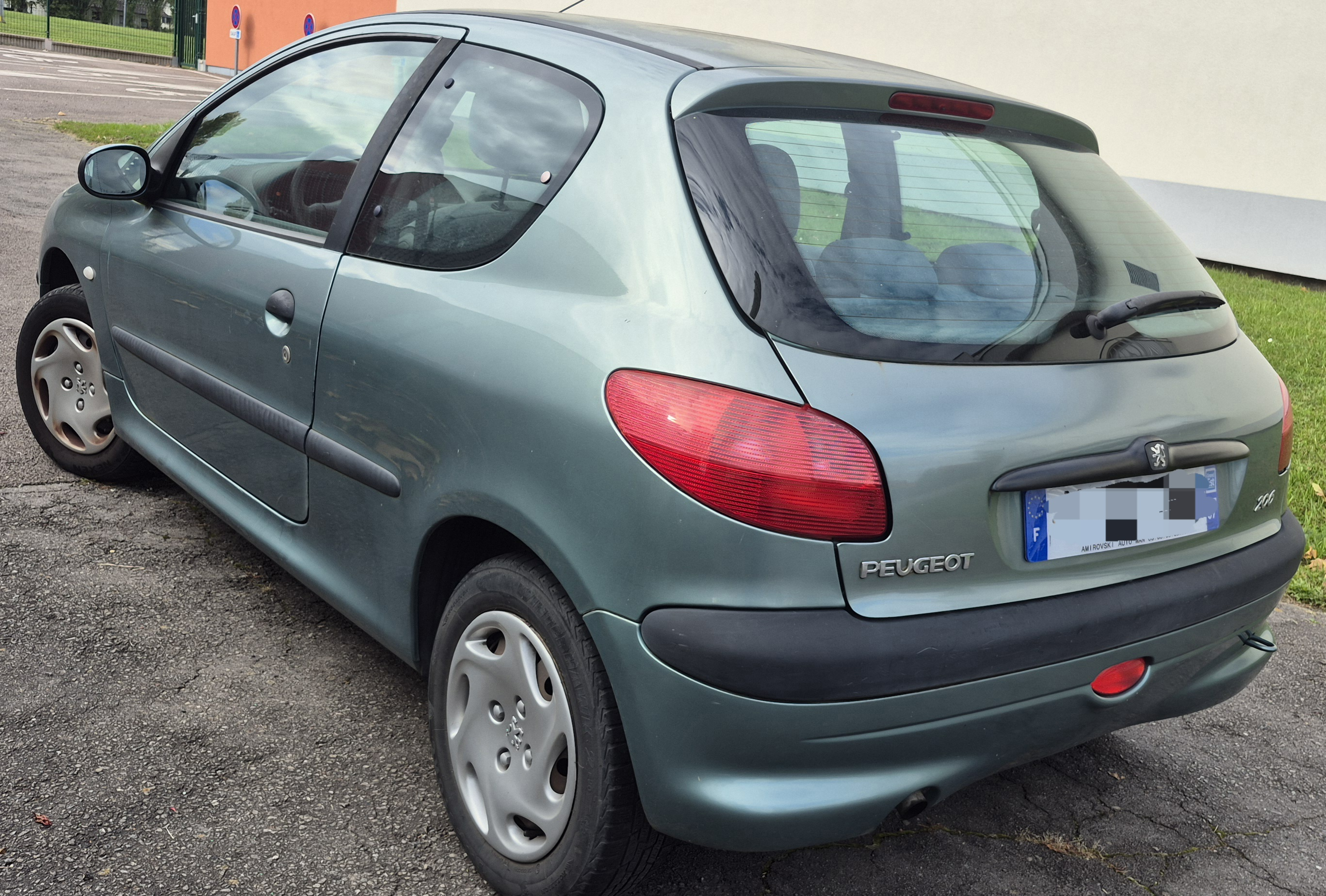 Peugeot 206 - Miniature 2