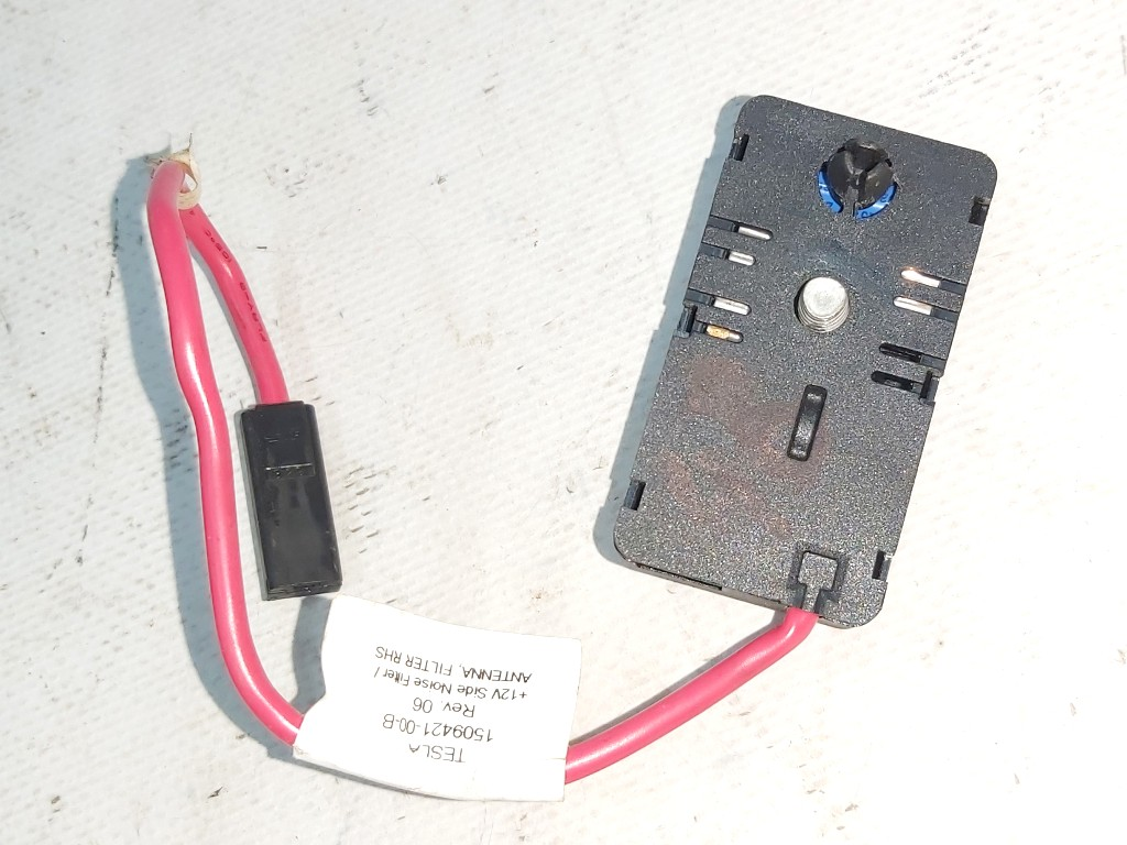 Filtre radio d'antenne RHS REV06 Tesla modèle 3, modèle Y  1509421-00-B