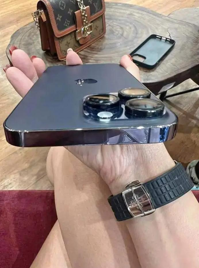 iphone 14pro max avec sa facture