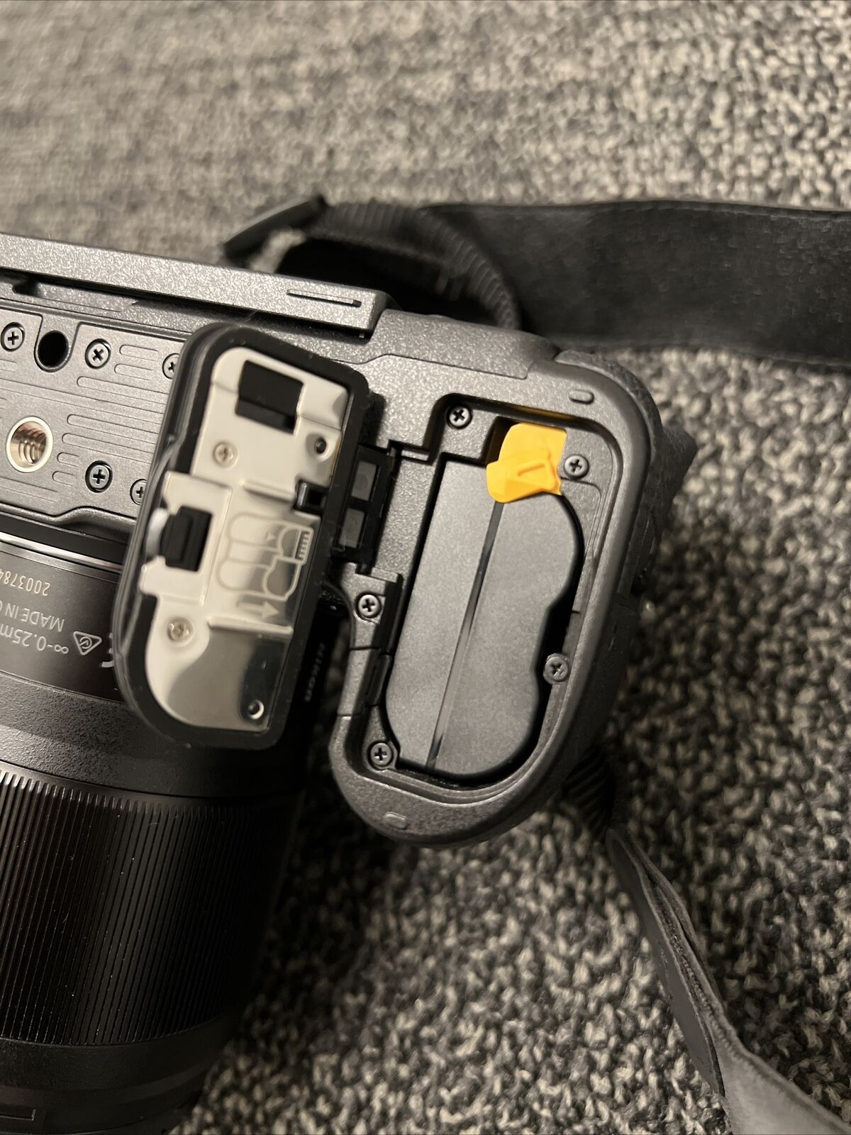Boîtier Nikon Z 7 II 45,7 MP + objectif NIKKOR 35 mm f/1,8 S + sac + carte + lecteur