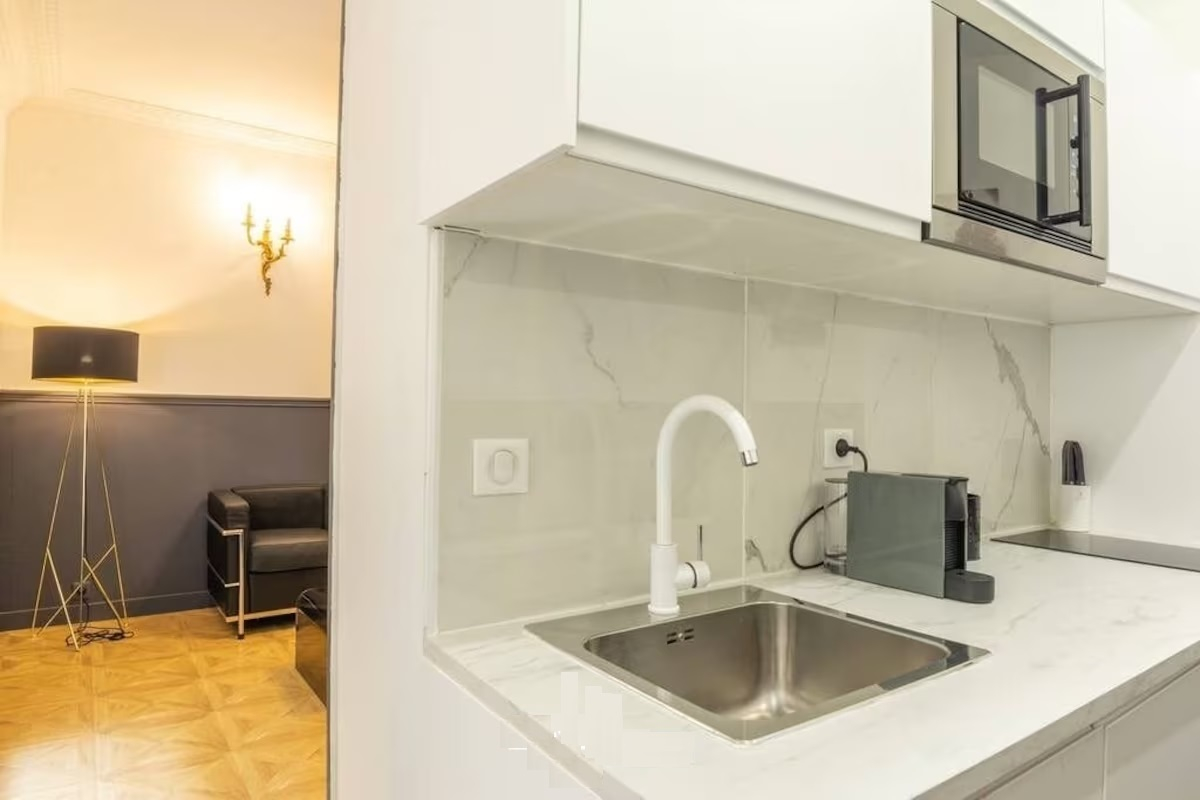 MAGNIFIQUE APPARTEMENT MEUBLE PROCHE TOUR EIFFEL