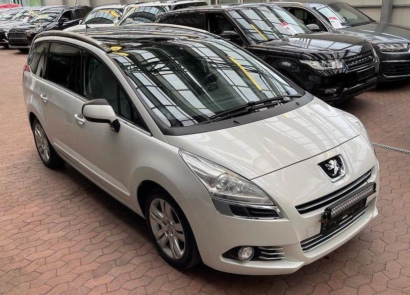 Peugeot 5008 - Miniature 10