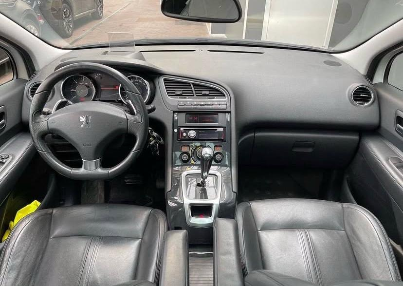 Peugeot 5008 - Miniature 9
