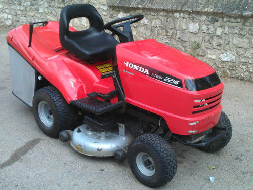 Tracteur tondeuse HONDA EQUIPE BAC+KIT MULCHING à donner