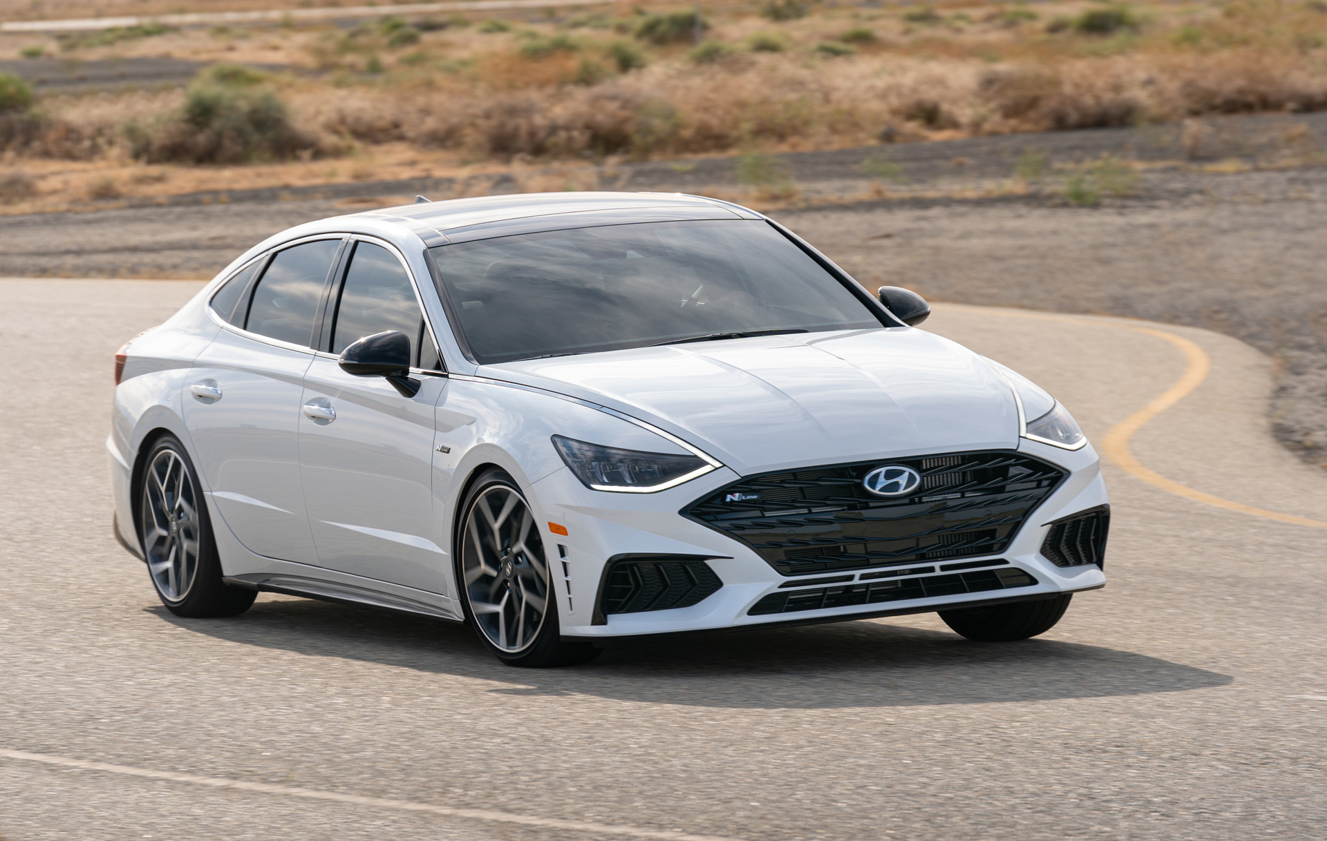 Hyundai Sonata N line 2021 - Miniature 2