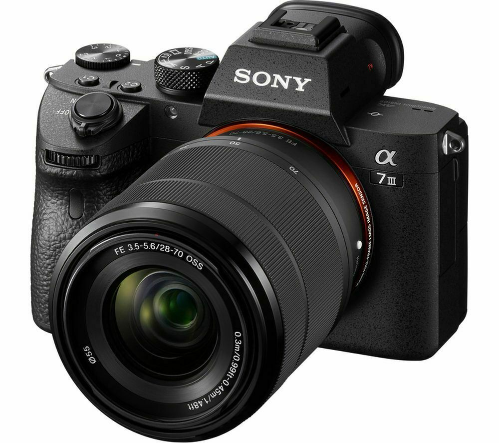 Sony Alpha a7 III + 28-70mm Lens