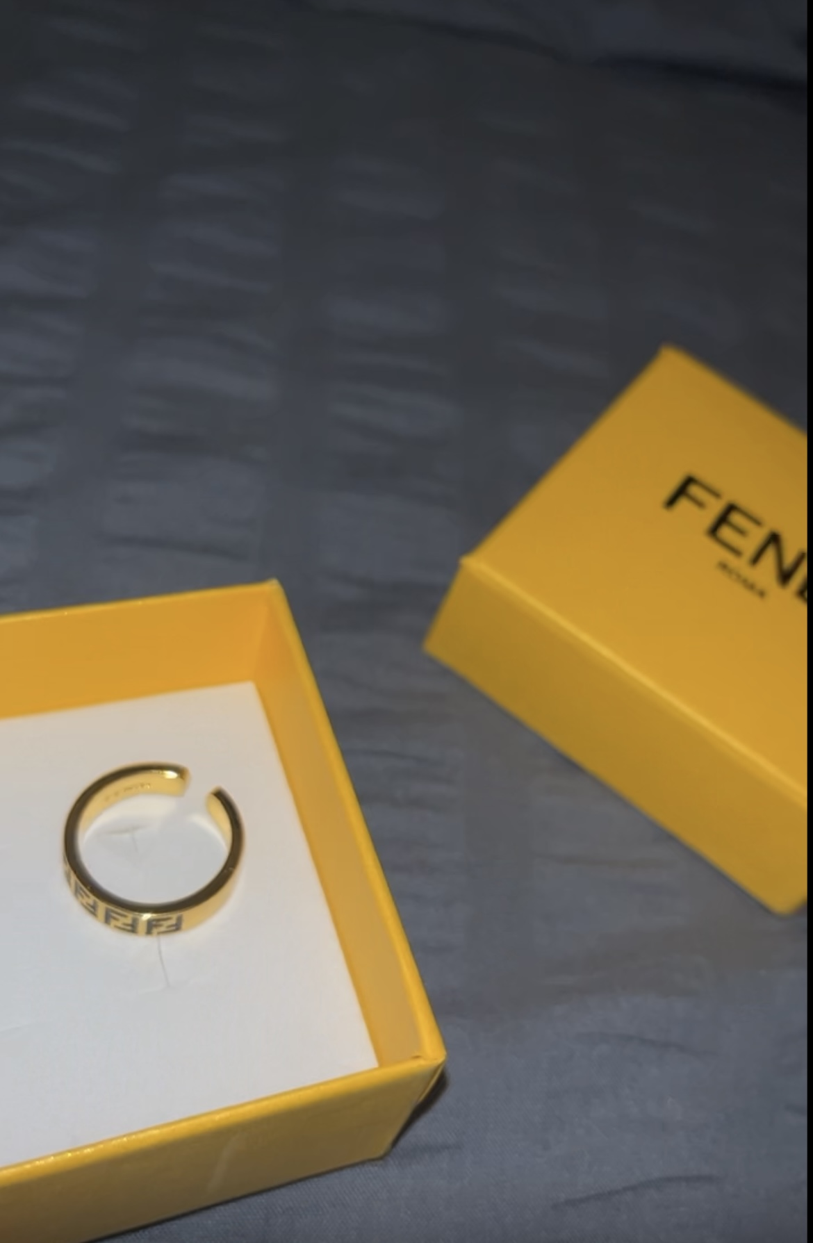 Bague Fendi plaqué or doré