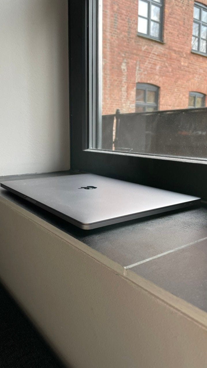 Ordinateur portable - Photo 1