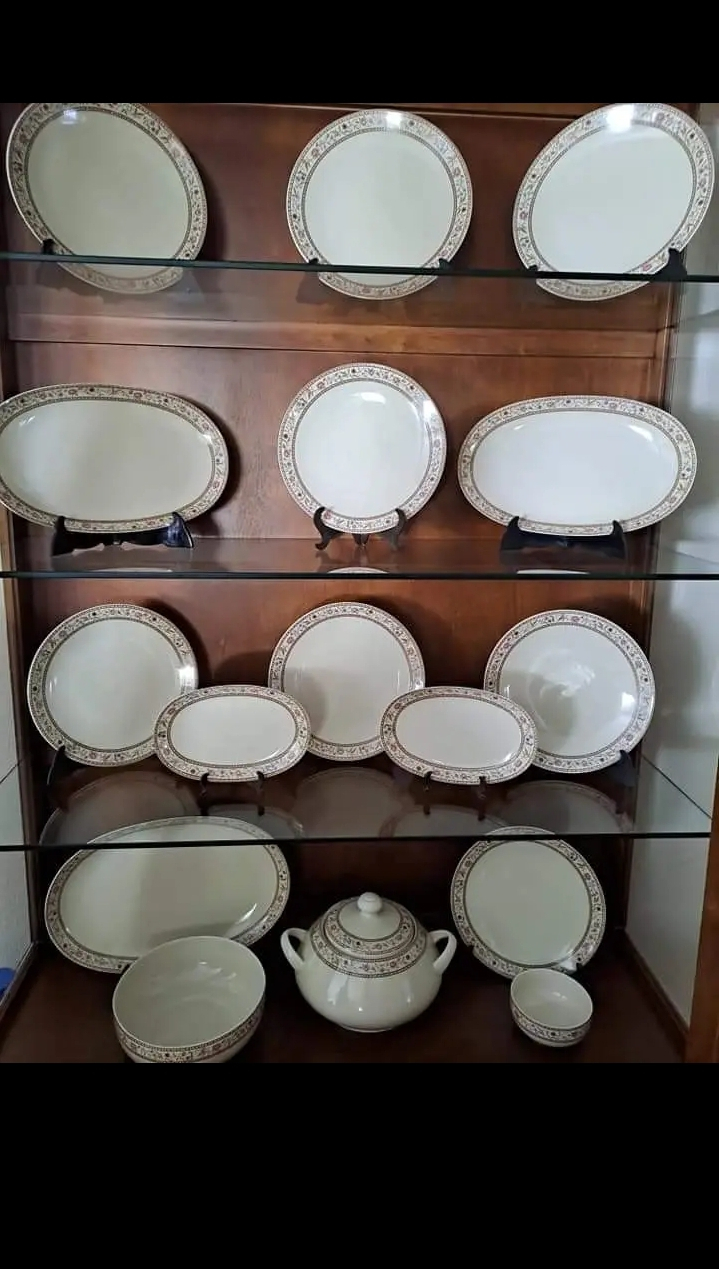 Vente des plats a mangé, café et verre à boissons - Miniature 8