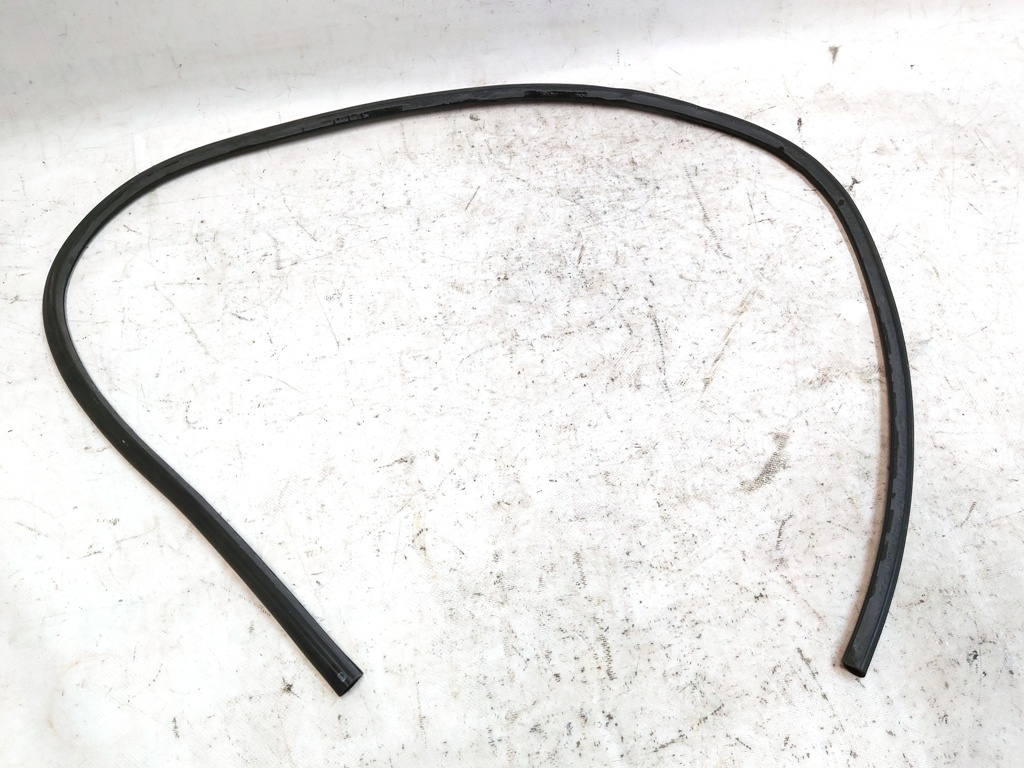 Joint de porte arrière droite Tesla modèle Y 1500061-00-A
