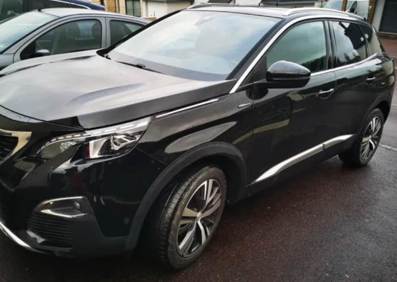 Vends Peugeot 3008 GT Line S&S EAT8 130 chevaux. Noir - Miniature 2