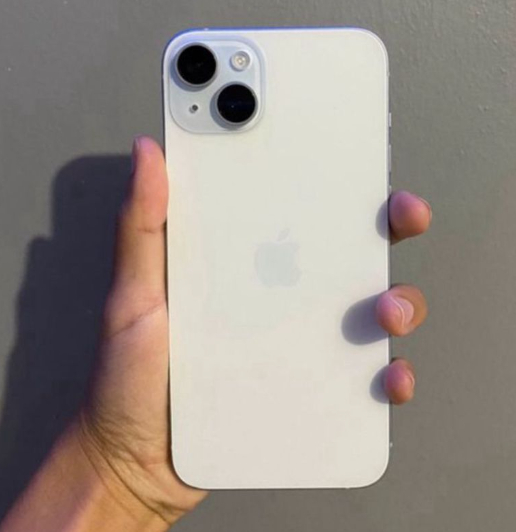 iphone 15 plus remis en main