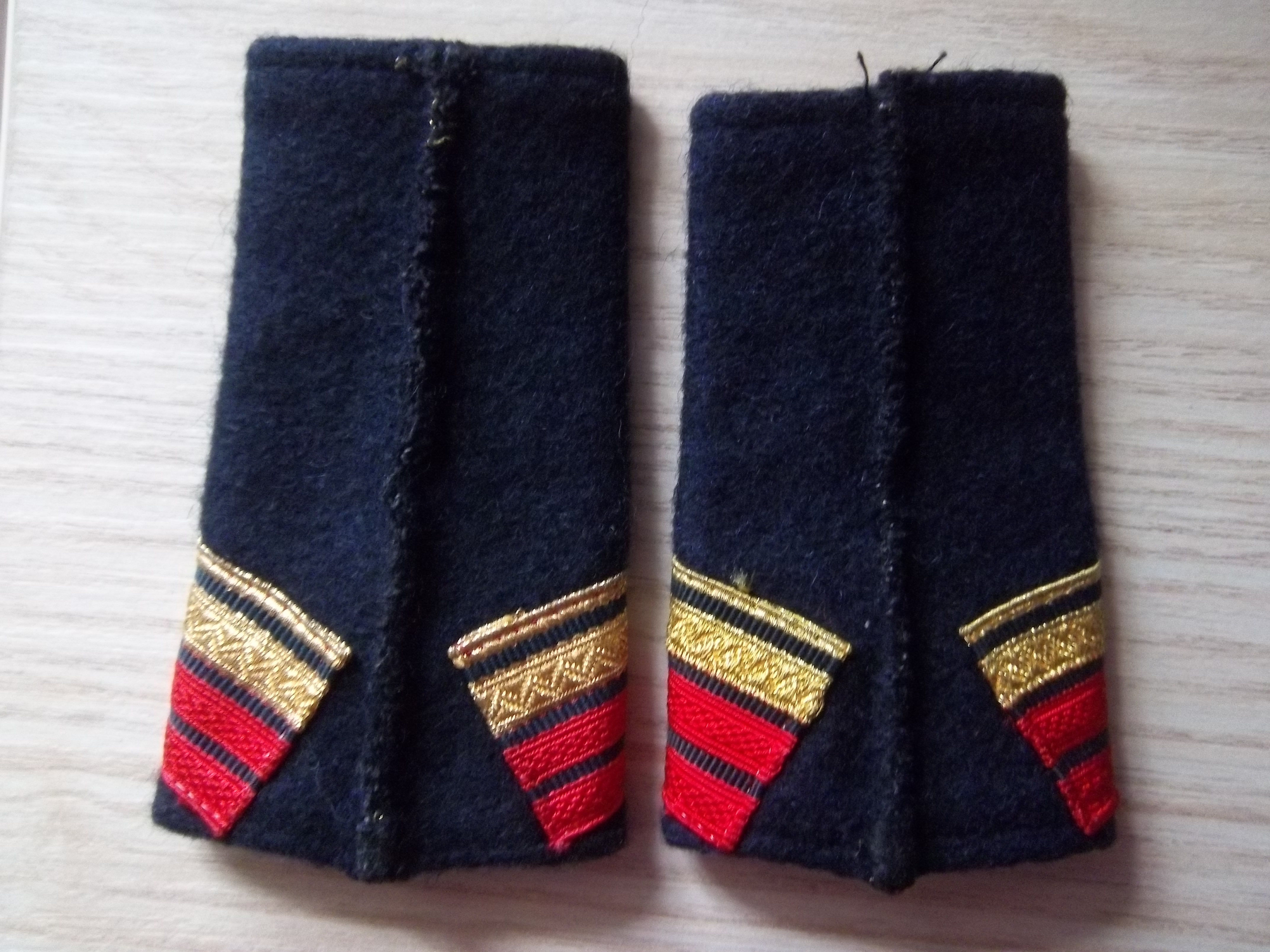 Lot de fourreaux d'épaulettes pour brigadier chef ADL