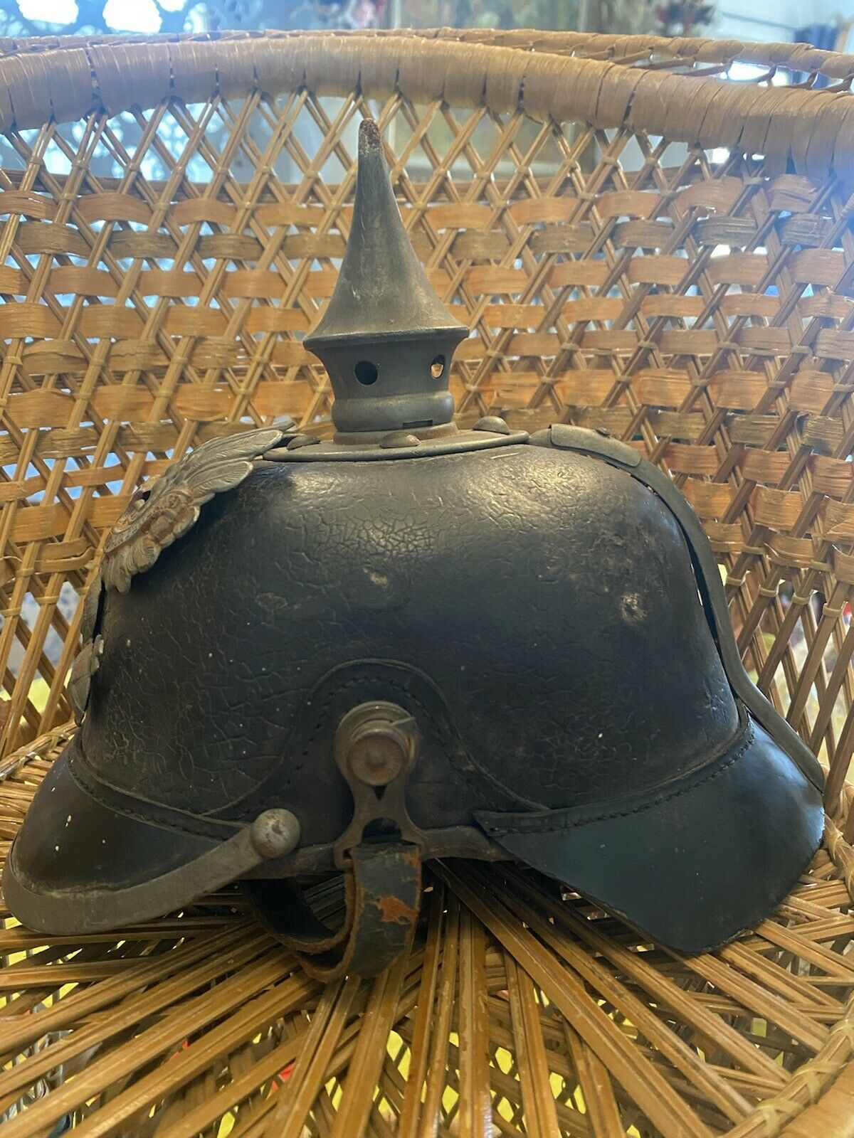 Casque Militaire ancien très bon état