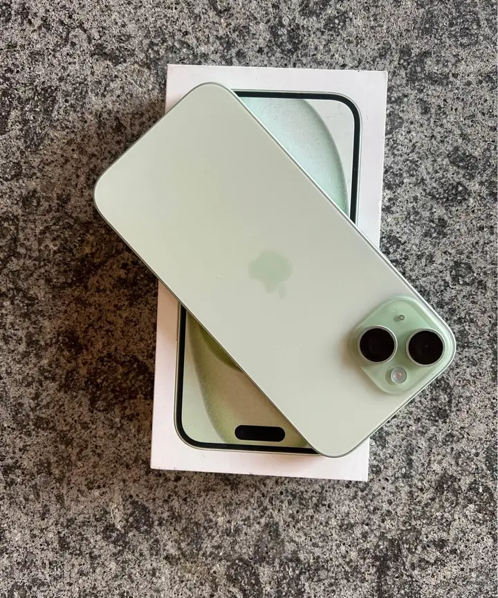 iPhone 15