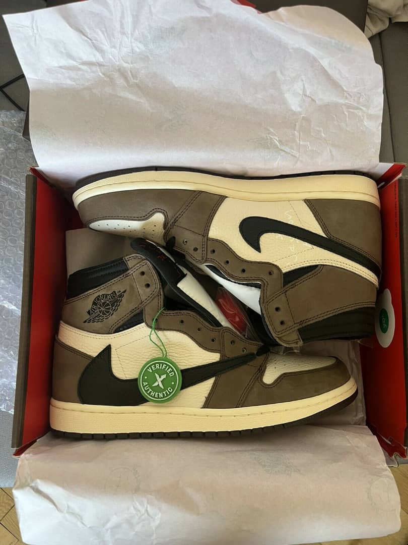 Jordan 1 High Travis Scott