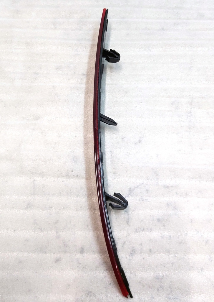 Réflecteur de pare-chocs arrière droit Tesla modèle 3 1077407-00-F
passive AE