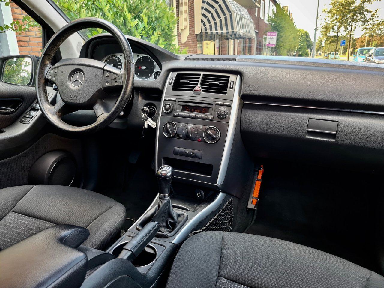 Mercedes-Benz Classe B 180 CDI - Miniature 3