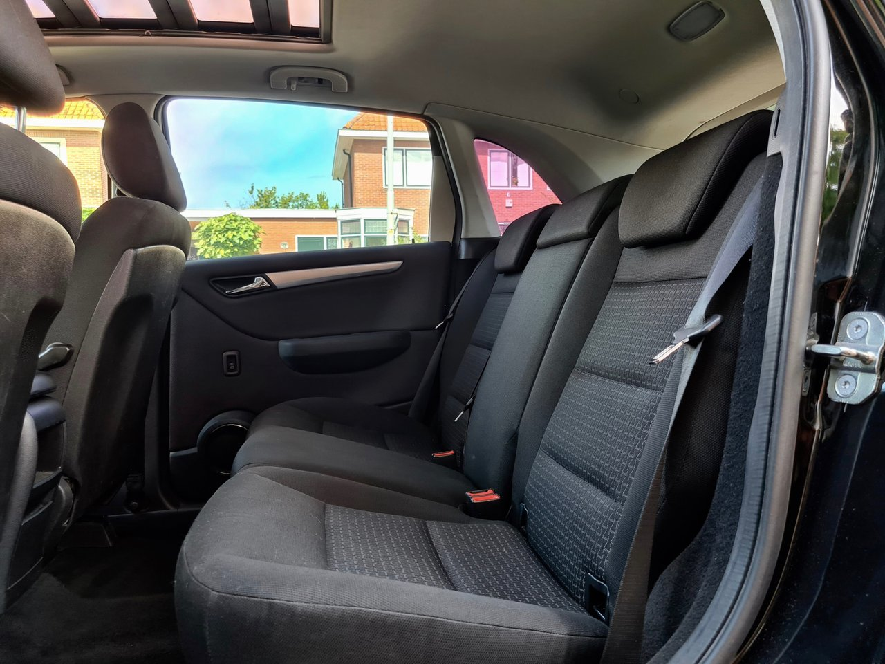 Mercedes-Benz Classe B 180 CDI - Miniature 4