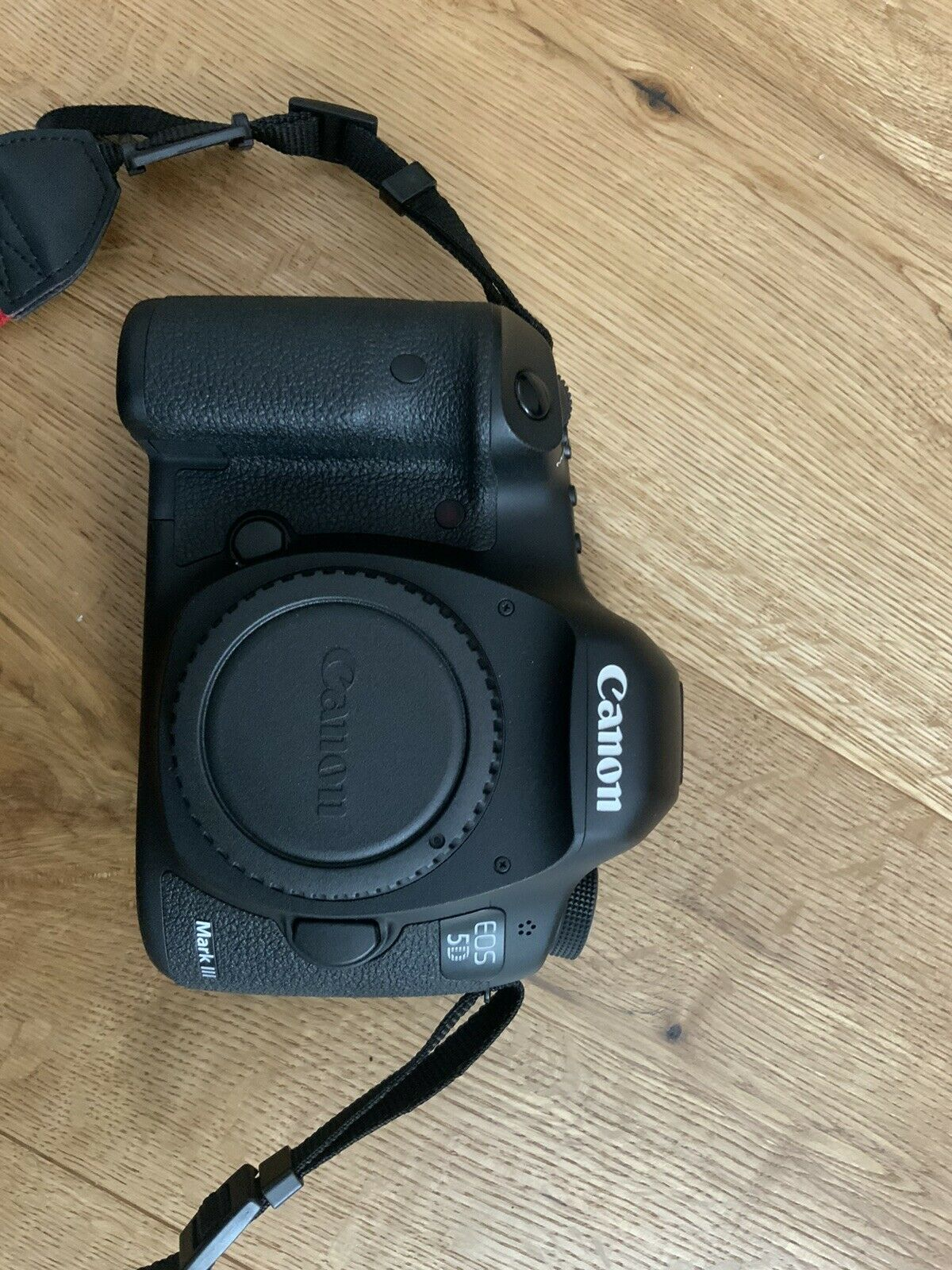 Boîtier Canon EOS 5D Mark III Seulement 593 versions 5D MK III