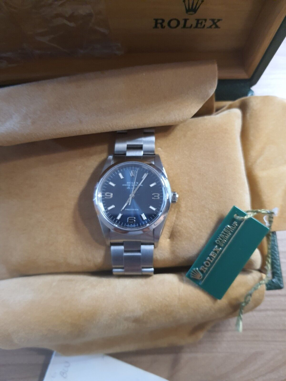 Rolex neuve avec tout ses accessoires - Photo 1