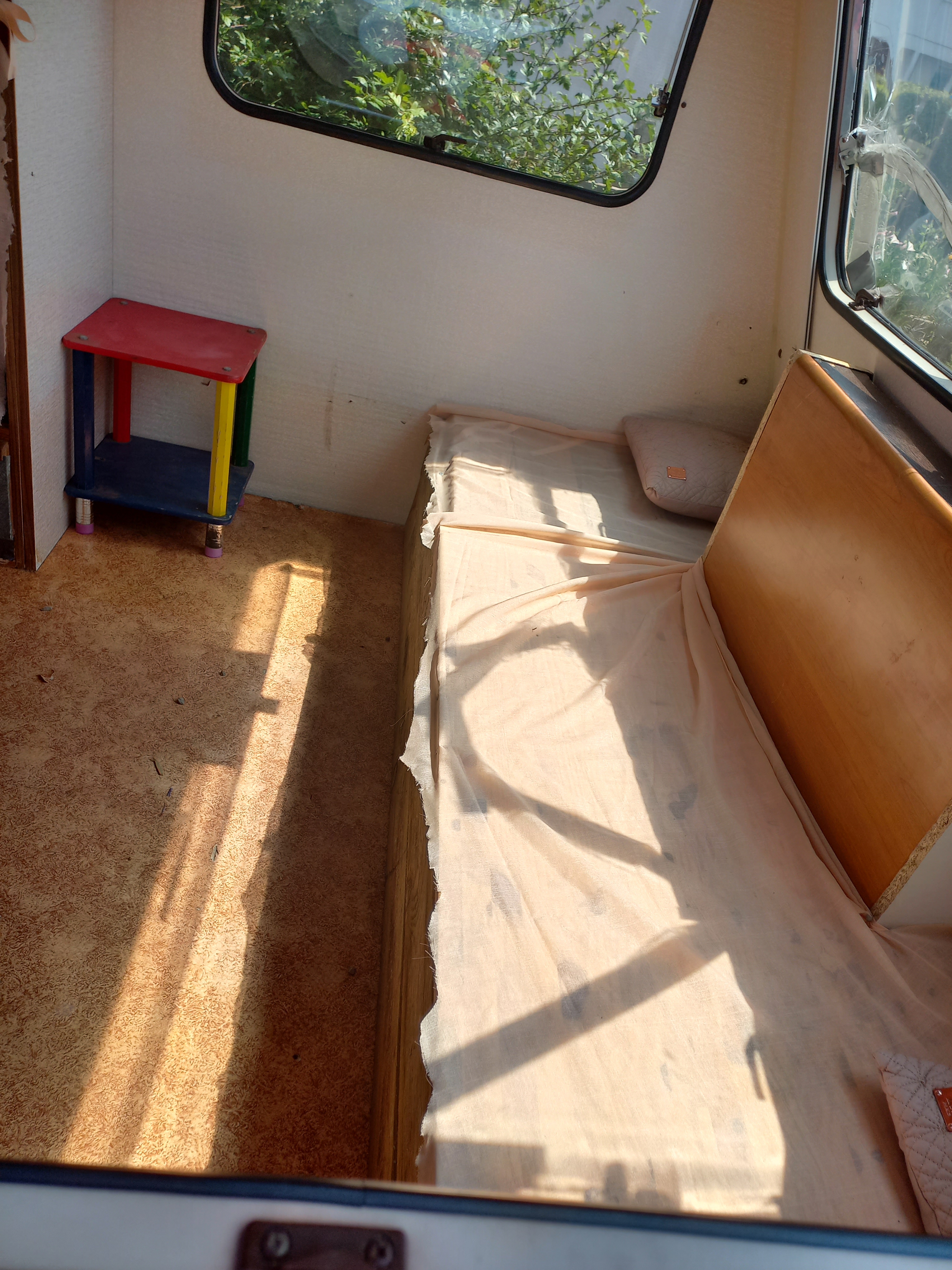 VEND CARAVANE 3 PLACE